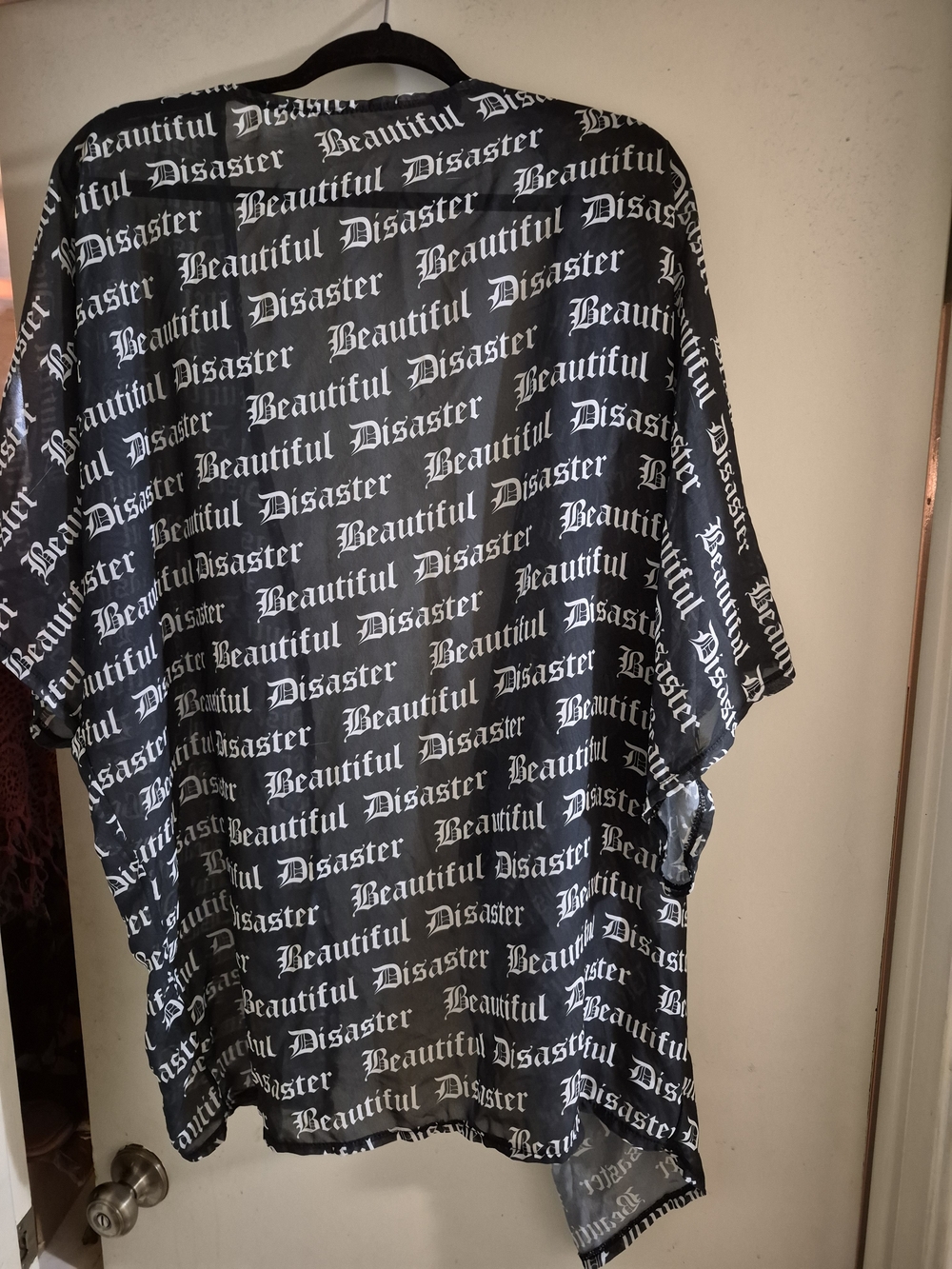 Black 'Beautiful Disaster' Script Kimono - Picture 2 of 2